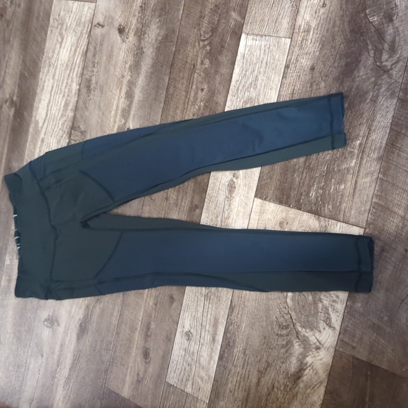 Lululemon - Picture 4 of 5